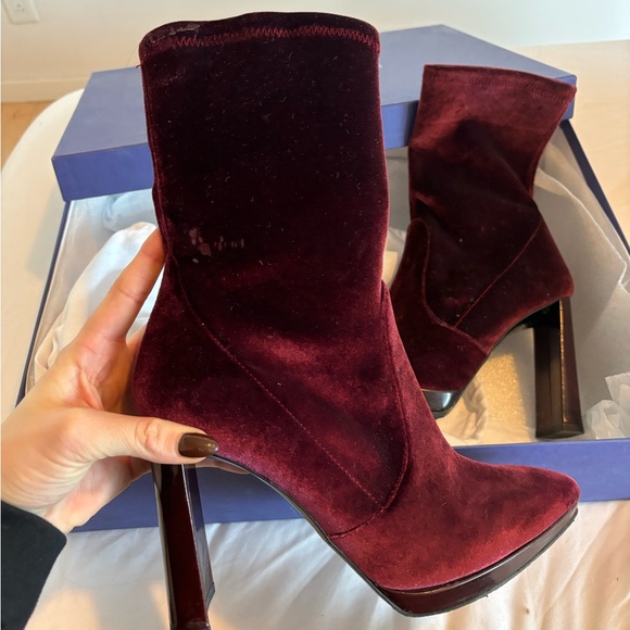 STUART WEITZMAN HEELED BOOTIES - Picture 2 of 10